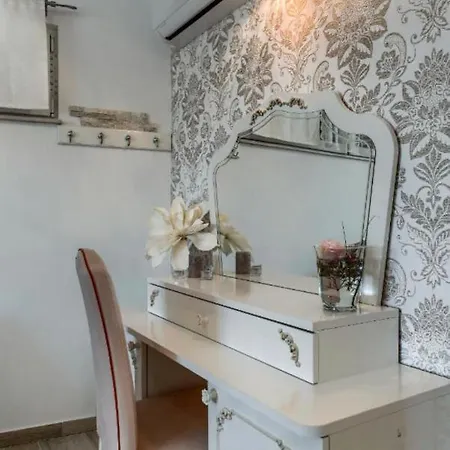 Studio Apartment Apartment